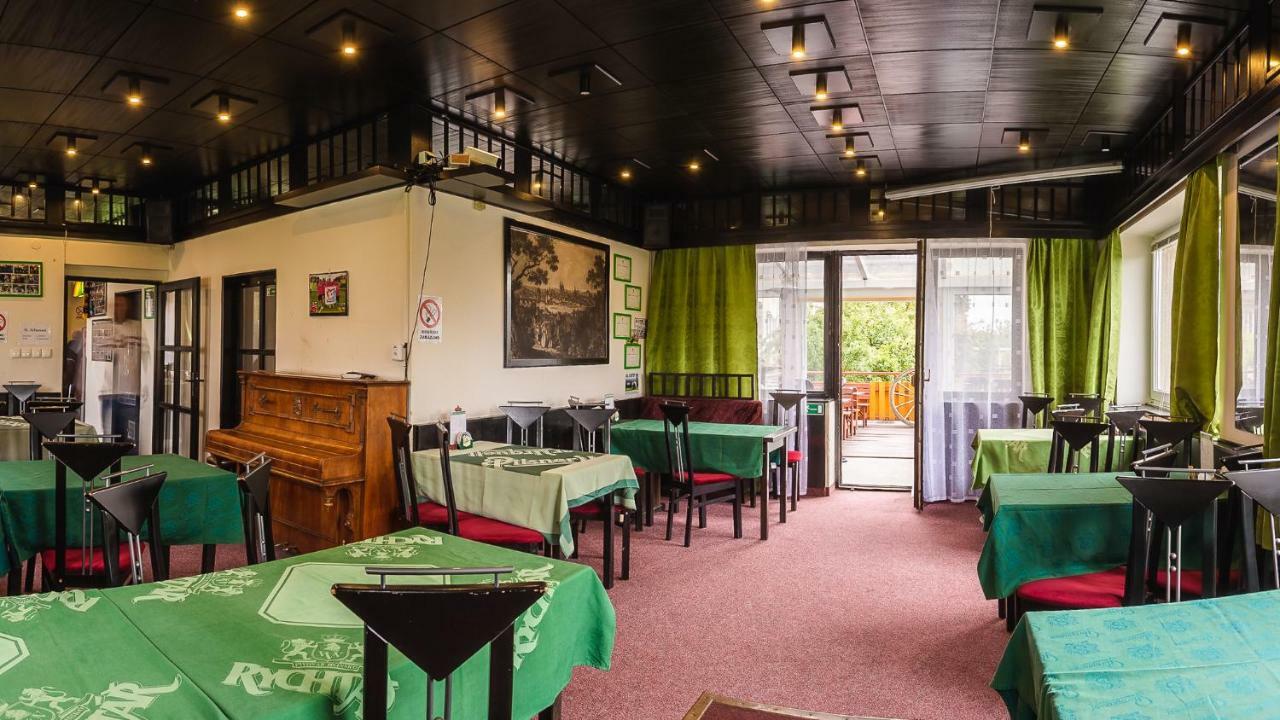Hotel Alexander Prága Kültér fotó
